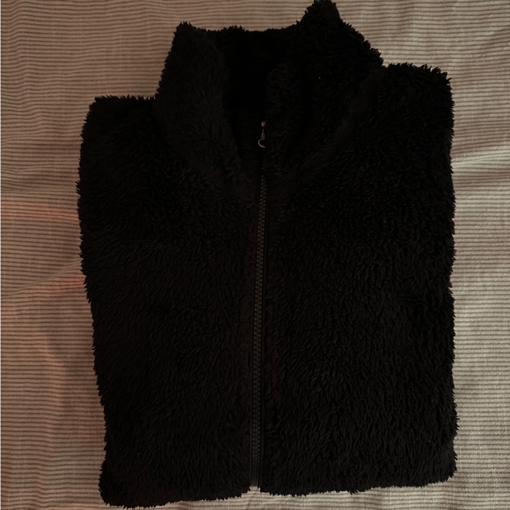 UNIQLO FLEECE JACKET IN BLACK